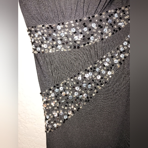 Women's Formal Dress/Gown - Picture 4 of 8